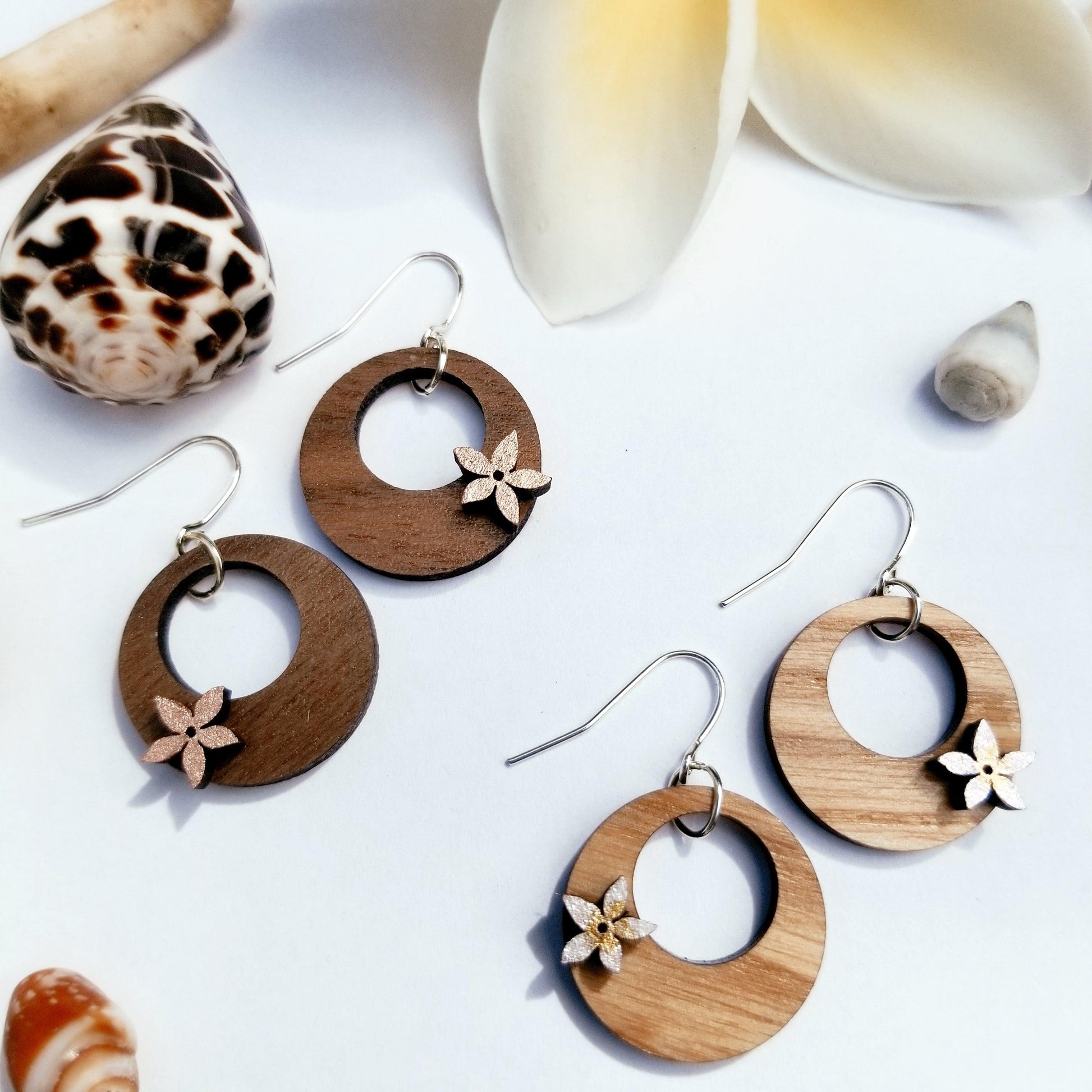 Small Rounds With Hand Painted Pua Earrings - Solshine and Co